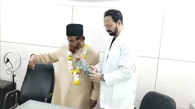 नेपानगर: हज कमेटी के अध्यक्ष एवं इंचार्ज फरीद अहमद का 10 वर्ष पूर्ण होने पर डॉक्टर सैयद नदीम ने किया स्वागत
