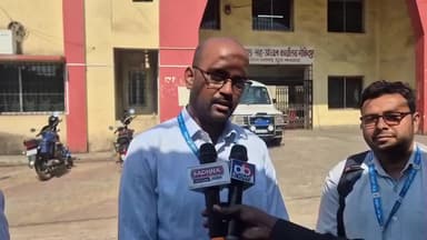 तोपचांची: BOI के ब्रांच मैनेजर ने प्रखंड कार्यालय में किया दौरा, कर्मियों को सैलरी अकाउंट खोलने की दी जानकारी