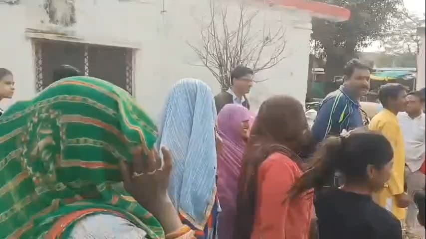 लटेरी: मुख्यमंत्री तीर्थ दर्शन योजना के अंतर्गत 23 तीर्थयात्री तीर्थ यात्रा के लिए रवाना