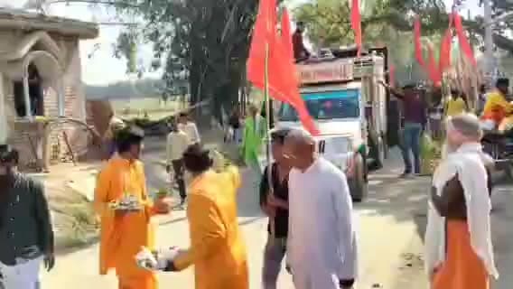 हैदरनगर: बभण्डी गांव में पांच दिवसीय शिव महायज्ञ को लेकर निकली भव्य जलयात्रा, बड़ी संख्या में श्रद्धालु हुए शामिल