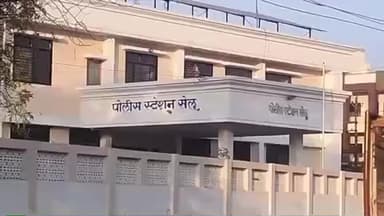 सेलू: हातनूर येथे सार्वजनिक रस्त्यावर शांततेचा भंग सहा जणांवर गुन्हा दाखल