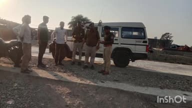 ताल: सेमलिया बांछड़ा बस्ती में पुलिस का जन संवाद, महिलाओं और बालिकाओं को कानूनी अधिकारों की जानकारी दी