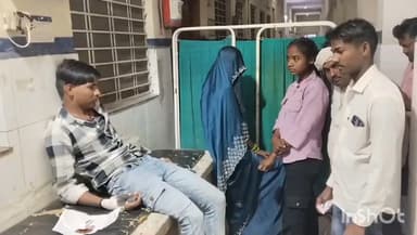 बाड़ी: खड़ी स्कूटी से टकराई बाइक, 3 लोग हुए घायल