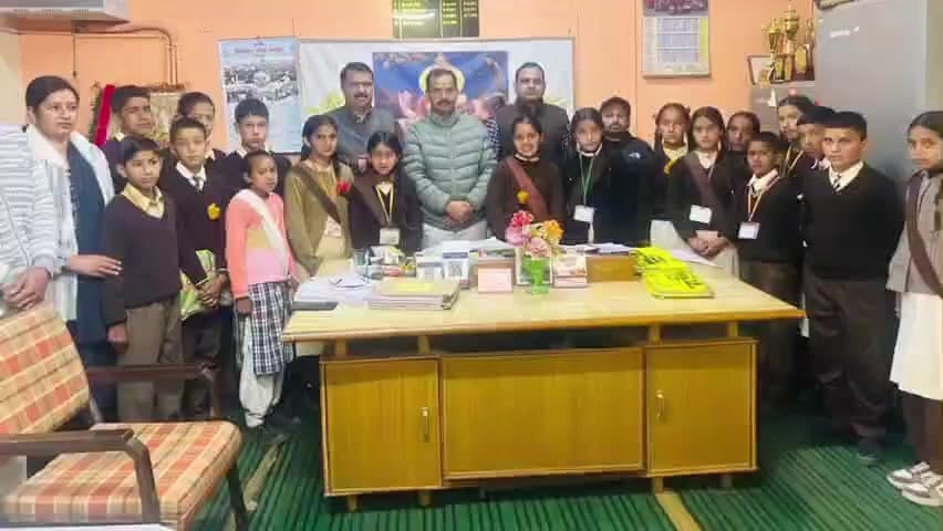 पांगणा: गोलन विद्यालय के छात्रों ने कौशल आधारित शिक्षा का अनुभव लिया, पांगना स्कूल का प्री-वोकेशनल टूर किया