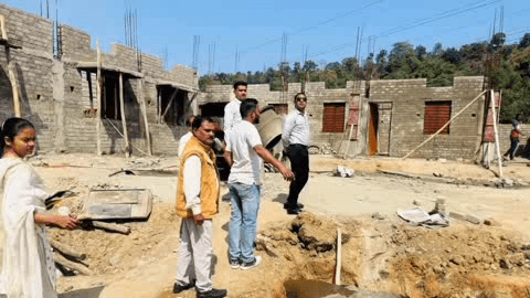 करकेली: जनपद पंचायत करकेली के ग्राम पंचायतों में चल रहे निर्माण कार्यों का सीईओ ने किया निरीक्षण