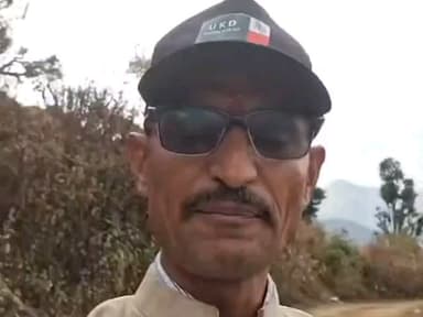 पाटी: यूकेडी के लोहाघाट विधानसभा अध्यक्ष दरबान सिंह रजवार ने लधियाघाटी से मंगललेख तक बदहाल सड़क पर डामरीकरण का मुद्दा उठाया