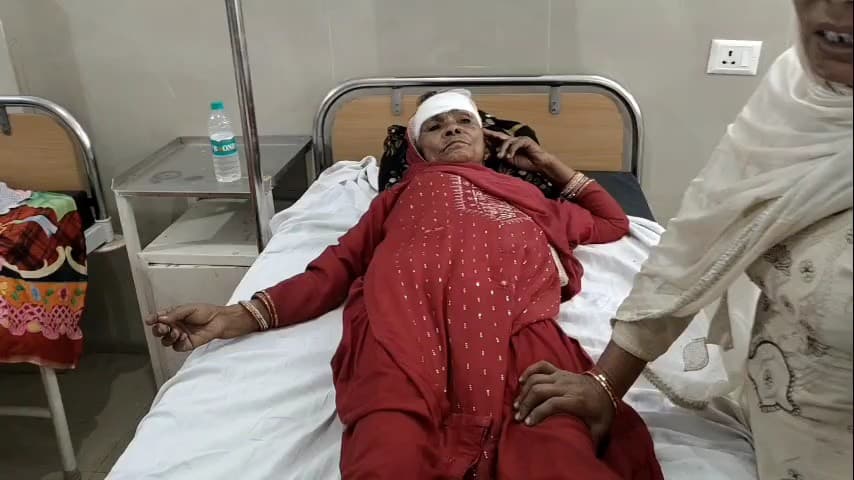 हनुमना: शाहपुर थाना क्षेत्र के मुनमा मोड़ माजन गांव के पास बस पलटने से तीन घायल, मऊगंज अस्पताल में इलाज जारी