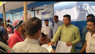 দেশপ্রাণ: কাঁথি পৌরসভা আয়োজিত যুব সাথী ক্যাম্পের পরিদর্শনে উপস্থিত পৌরসভার চেয়ারম্যান সুপ্রকাশ গিরি