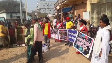 चाईबासा: डायन प्रथा के खिलाफ जिला प्रशासन द्वारा जिले भर में जागरूकता अभियान चलाया गया