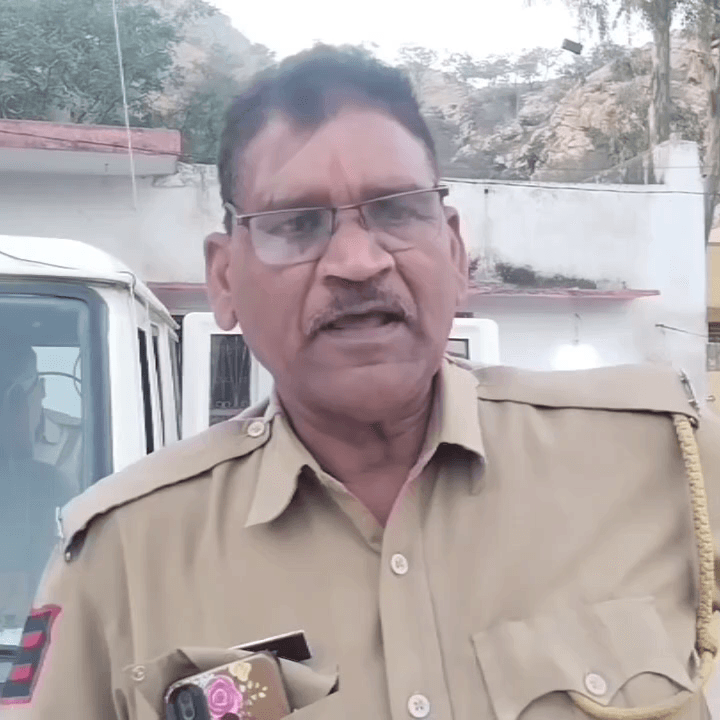 राजगढ़: राजगढ़ के माचाड़ी मार्ग पर घुमाव पर ई-रिक्शा पलटने से दो लोग घायल, इलाज के लिए अस्पताल में भर्ती