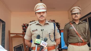 વડાલી: શહેર પોલીસ સ્ટેશન ખાતે વાર્ષિક નિરીક્ષણ દરમિયાન જિલ્લા પોલીસ વડાએ કામગીરીની સમીક્ષા કરી, પ્રતિક્રિયા આપી