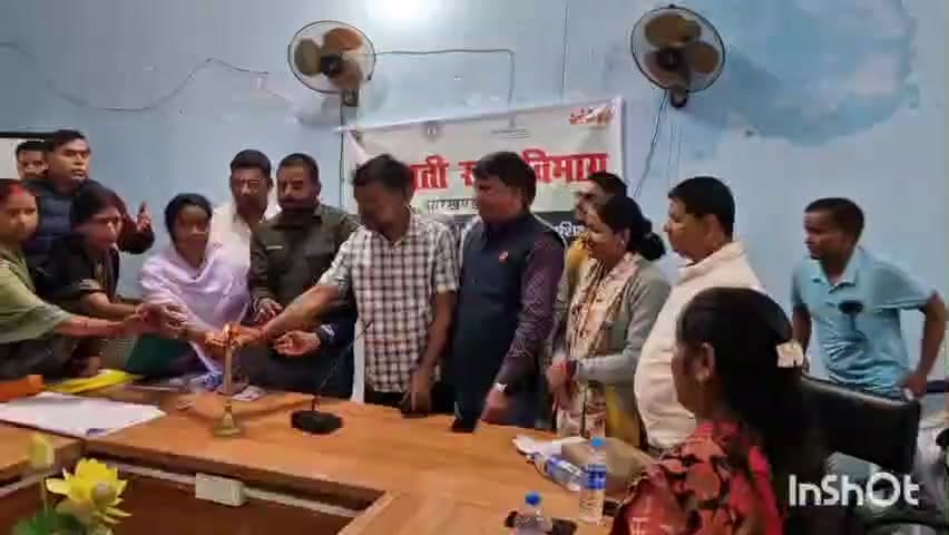 सारठ: प्रमुख ने सारठ प्रखंड में पंचायती राज विभाग के 4 दिवसीय प्रशिक्षण का किया शुभारंभ, मुखिया व पंचायत सचिव रहे मौजूद