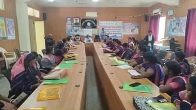 मरकच्चो: मरकच्चो प्रखंड मुख्यालय के सभागार में बाल विवाह उन्मूलन को लेकर कार्यशाला का आयोजन किया गया