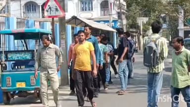 হিলি: ​হিলি সহ জেলার বিভিন্ন থানার অস্থায়ী হোমগার্ডদের স্থায়ী কাজের দাবিতে পুলিশ সুপারকে স্মারকলিপি প্রদান