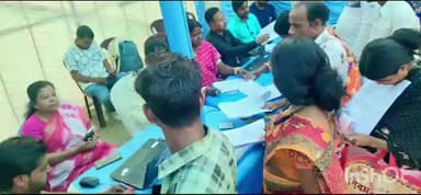 ধনিয়াখালি: ধনিয়াখালি ও গুড়াপ এলাকায় স্বনির্ভর বাংলা শিবির পরিদর্শনে বিধায়ক