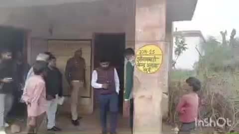 मड़ावरा: उल्दना खुर्द गाँव में खण्ड विकास अधिकारी ने ग्राम चौपाल लगाकर विकास कार्यों का लिया जायजा