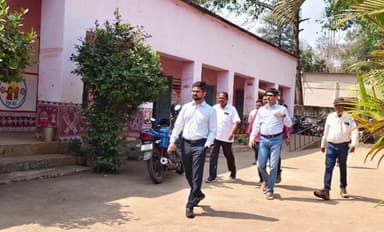 ହିନ୍ଦୋଳ: ଜିଲ୍ଲାପାଳଙ୍କ ହିନ୍ଦୋଳ ଗସ୍ତ