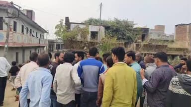 सीतामऊ: सुरजनी रोड पर खड़े टू-व्हीलर को पीछे से टक्कर, दो घायल, दो वाहन क्षतिग्रस्त