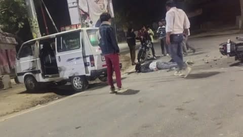 कायमगंज: नवाबगंज पेट्रोल पंप चौराहा के पास कार और बाइक की भिड़त में उलियापुर निवासी बाइक सवार युवक घायल, अस्पताल में भर्ती