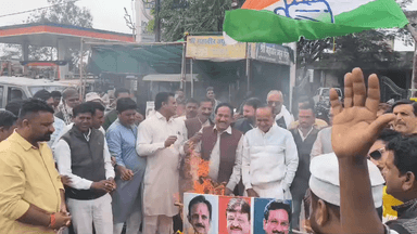 कांग्रेस पार्टी ने विभिन्न मुद्दों को लेकर मप्र सरकार में मंत्रीयो श्री कैलाश विजयवर्गीयम, श्रविजय शाह का पुतला दहन किया