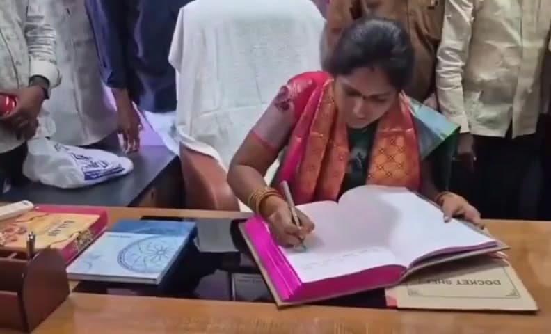గద్వాల్: జిల్లా కేంద్రంలోని మున్సిపల్ చైర్ పర్సన్ పదవి స్వీకరణ కార్యక్రమంలో పాల్గొన్న ఎమ్మెల్యే బండ్ల కృష్ణమోహన్ రెడ్డి