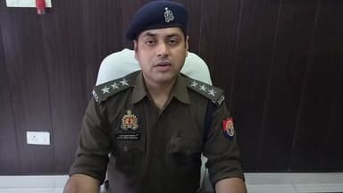 #भदोखर थाना के ग्राम शीतल का पुरवा मे पुलिया के पास पेड़ से टकराई कार 3 की मौत,घटना में सिटी अरूण नौहवार का वक्तव्य सुने