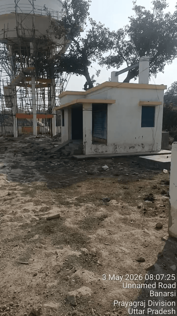 ग्राम बनारसी मे बंद पड़ा चार साल से पानी टंकी का काम लोग पानी के लिए हैं परेशान #नल जल योजना फेल