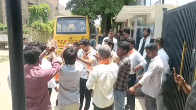 कानपुर: किदवई नगर स्थित मदर टेरेसा स्कूल में कक्षा 6 के छात्र को टीका लगाना पड़ा भारी, शिक्षिका ने छात्र को पीटा