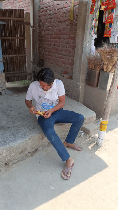 #आंख बंद #समोसा #गायब #comedy #funny #trending #viral #funnymoment #funnyreel #memes #fun #entertainment #followme