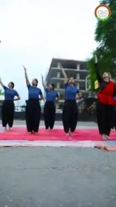 @cbcrojaipur in collaboration with @NIAJaipur , creating awareness among common people about the importance of #Yoga in daily life. Visual of yesterday's #FlashMob from GT Mall Jaipur.