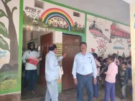 आज विभिन्न मतदान केंद्र में बीएलओ पर्यवेक्षक के द्वारा H2H, AMF, HOUSE2ROLL का निरीक्षण किया गया