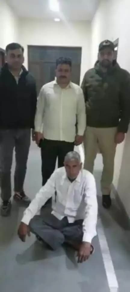 <nis:link nis:type=tag nis:id=Anupgarh nis:value=Anupgarh nis:enabled=true nis:link/> <nis:link nis:type=tag nis:id=रायसिंहनगर nis:value=रायसिंहनगर nis:enabled=true nis:link/> DST और रायसिंहनगर पुलिस की  कार्रवाई
अवैध रूप से भंडारण की अवैध देशी शराब बरामद, 68 पेटी अवैध देशी शराब बरामद, गांव 12TK में थानाधिकारी महावीर बिश्नोई के नेतृत्व में कार्रवाई ! अभियुक्त सुरेंद्र जाखड़ को किया गिरफतार
