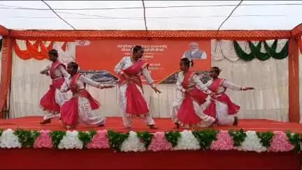 स्टेशनों के पुनर्विकास,ROB/RUB का आज PM द्वारा शिलान्यास,लोकार्पण कार्यक्रम में बिजुरी में कलाकारों द्वारा प्रस्तुति