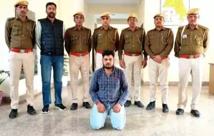 नशे के विरुद्ध चलाए जा रहे विशेष अभियान की निरंतरता में पुलिस थाना रायसिंह नगर की कार्यवाही।

 25 किलोग्राम डोडा पोस्त मय कार के अभियुक्त निहालचंद गिरफतार।
