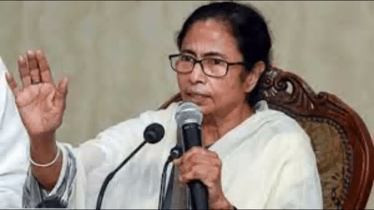 ममता बनर्जी ने पीएम मोदी को पत्र लिखकर कहा- इस मुश्किल घड़ी में मुख्य सचिव को रिलीज़ नहीं कर रहे #राजनीति #बंगाल_चुनाव