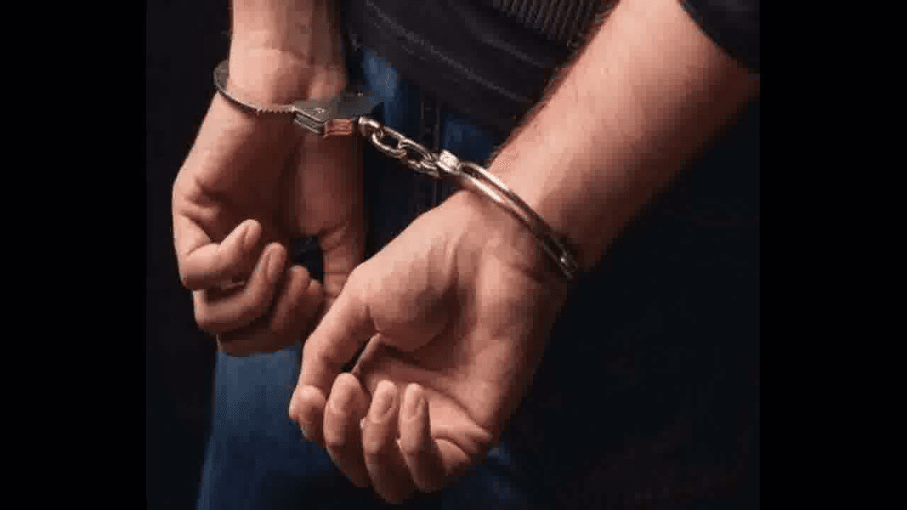 10 किलोग्राम विस्फोटक के साथ पश्चिम बंगाल में 3 लोग गिरफ्तार, आतंकी कनेक्शन की जांच जारी #आतंकवादी #विस्फोटक