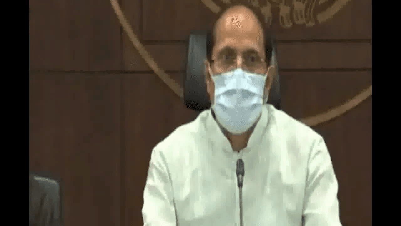 योगी सरकार ने 4 सालों में ₹1,42,311 करोड़ का भुगतान गन्ना किसानों को किया है: मंत्री सुरेश राणा #गन्ना_किसान