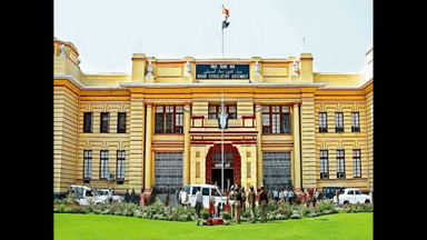 बिहार विधानसभा में हेलीकॉप्टर लेकर पहुंचे RJD विधायक मुकेश रौशन, कहा- शराबबंदी में विफल हुई सरकार #बिहार_विधानसभा