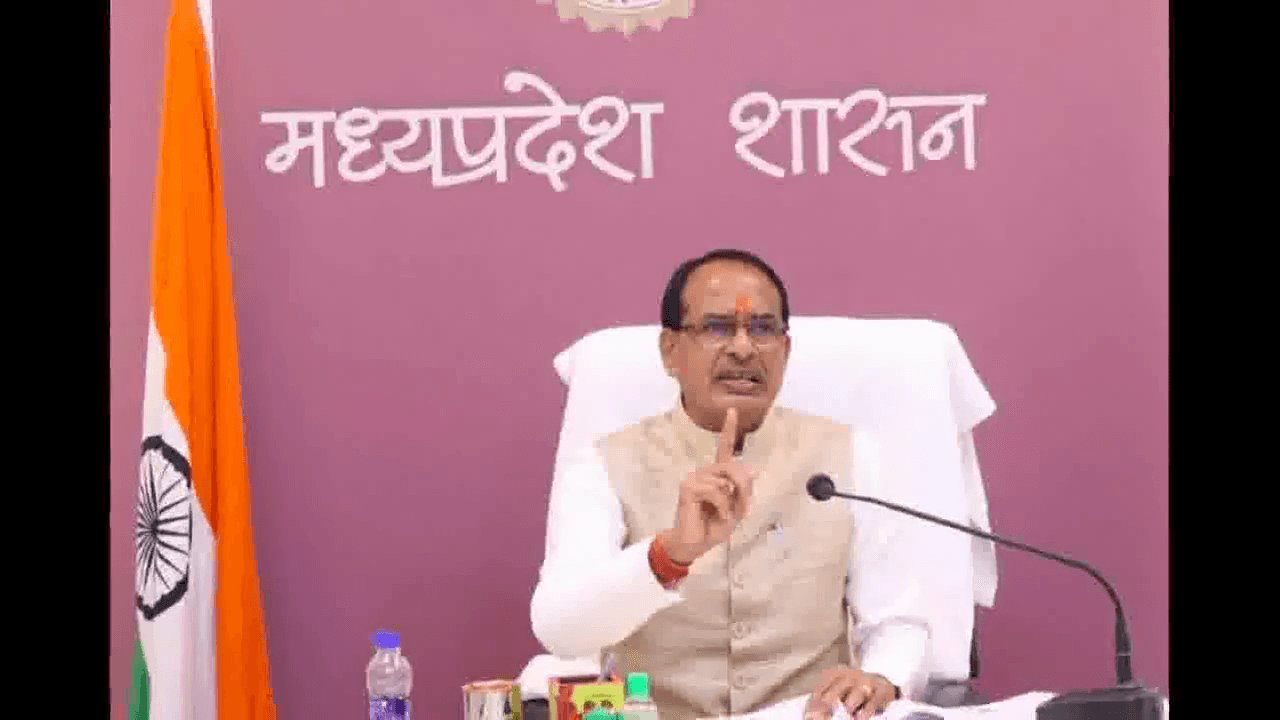 जैसे हम कोविड के खिलाफ लड़े थे वैसे ही पशुओं का जीवन बचाने के लिए लंपी वायरस से भी लड़ेंगे: सीएम शिवराज #लंपी #पशु