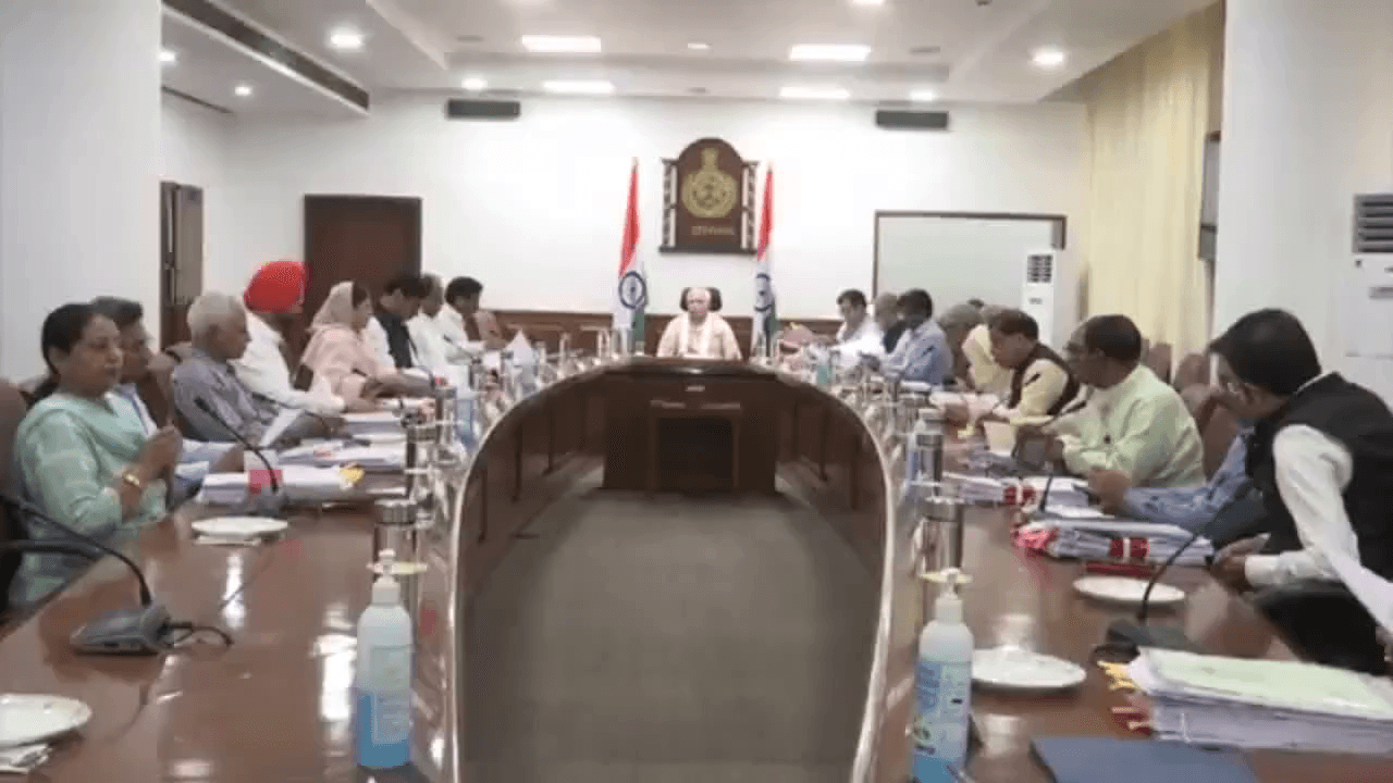 कैबिनेट में 41 सदस्यों की HSGPC की एडहॉक कमेटी बनाने को स्वीकृति दी गई: सीएम खट्टर #कैबिनेट_बैठक