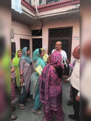 आज बीजेपी समर्थक प्रधान, उपप्रधान तथा बीडीसी उमीदवारों ने पूरे गांव रायपुर सहोड़ा में रैली निकाली
#elections2026