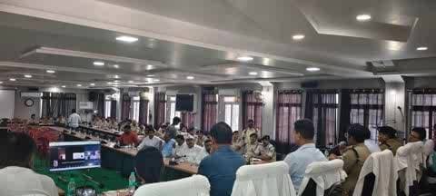 आज दिनांक:-23.05.2026 को विकास भवन सभागार कक्ष में जिला पदाधिकारी एवं पुलिस अधीक्षक, कटिहार की संयुक्त अध्यक्षता में तथा अन्य पदाधिकारियों/पुलिस पदाधिकारियों की उपस्थिति में आगामी #ईद_उल_अज़हा (बकरीद) पर्व को लेकर शांति समिति का बैठक किया