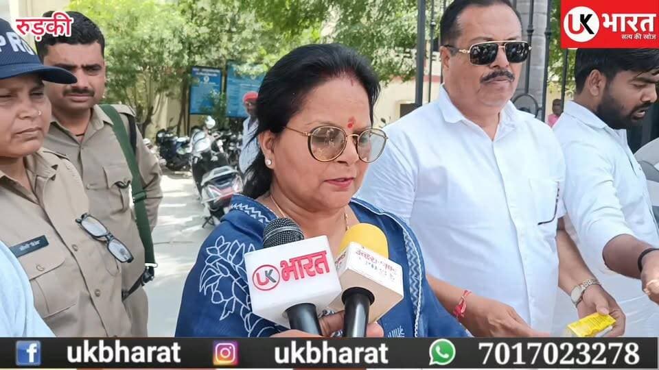 गंगा दशहरा पर सेवा का संदेश मेंयर अनीता अग्रवाल ने राहगीरों को कराया जलपान.... #ukbharat #roorkee #haridwar #BJP4IND #Co...