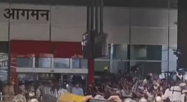 Cockroach Janta Party Protest LIVE: दिल्ली पहुंचे अभिजीत दिपके, कहा-किताब-तिरंगा साथ लाएं; सुरक्षा सख्त
#CockroachJantaParty
#AbhijeetDipke
#DelhiProtest
#CockroachJantaPartyProtest
#DelhiNews
#LiveProtest
#AbhijeetDipkeLive
#TirangaMarch
#BookAndTiranga
#DelhiUpdates
#BreakingNews
#PoliticalProtest
#ViralNews
#IndiaNews
#NCRExpressNews
#DelhiPolice
#SecurityAlert
#ProtestLive
#TrendingNow
#HindiNews
