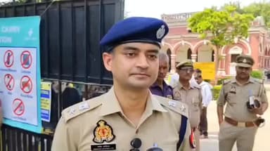 "उoप्रo आरक्षी नागरिक पुलिस भर्ती परीक्षा" को शुचितापूर्ण एवं शांतिपूर्ण तरीके से संपन्न कराने के दृष्टिगत किए गए पुलिस प्रबन्ध के संबंध में आज दिनांक 08.06.2026 को पुलिस उपायुक्त नगर द्वारा दी गयी बाइट:-
रिपोर्ट जुबैर अहमद #meerut #viralvideo #short #instgramreels #viralpost