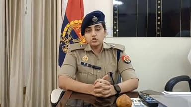 #बांदा कोतवाली नगर पुलिस द्वारा अवैध, अपमिश्रित/नकली गुटखा बनाने वाले अभियुक्त की गिरफ्तारी एवं बरामदगी के संबंध में सहायक पुलिस अधीक्षक/क्षेत्राधिकारी नगर मेविस टॉक। #hilightseveryonefollowers