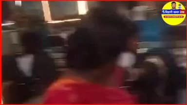 🚨 पटना में ज्वेलर्स दुकान में लू*ट की कोशिश ना*का_म, ज*ह_रीला स्प्रे मा*रने का आ*रोप; भीड़ ने युवती को द*बोचा #Patna #Digha #JewelleryShop #LootAttempt #CrimeNews #PatnaPolice #BreakingNews #BiharNews #JewellersShop #ViralNews #BihariKhabarTak