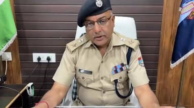 क्या हुआ था आज? कर्णप्रयाग घटना: धारदार हथियार से हमला करने वाले चार निहंग यात्री हिरासत में, मुकदमा दर्ज सुनिये क्या कहते एसपी चमोली। #कर्णप्रयाग #निहंगयात्री #हिरासत , #मुकदमा #एसपी #उत्तराखंड