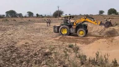 बीरपुर: 8 लाख की अवैध रेत पर चला प्रशासन का बुलडोजर,, 300 ट्रॉली से अधिक रेत नष्ट #वीरपुर #sheopur #श्योपुर