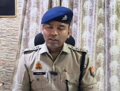 घोसी के पिढ़वल बवाल में बड़ी कार्रवाई, पथराव और सड़क जाम के मामले में 23 गिरफ्तार
#मऊ #घोसी #पिढ़वल #सड़कजाम #पथराव #पुलिसकार्रवाई